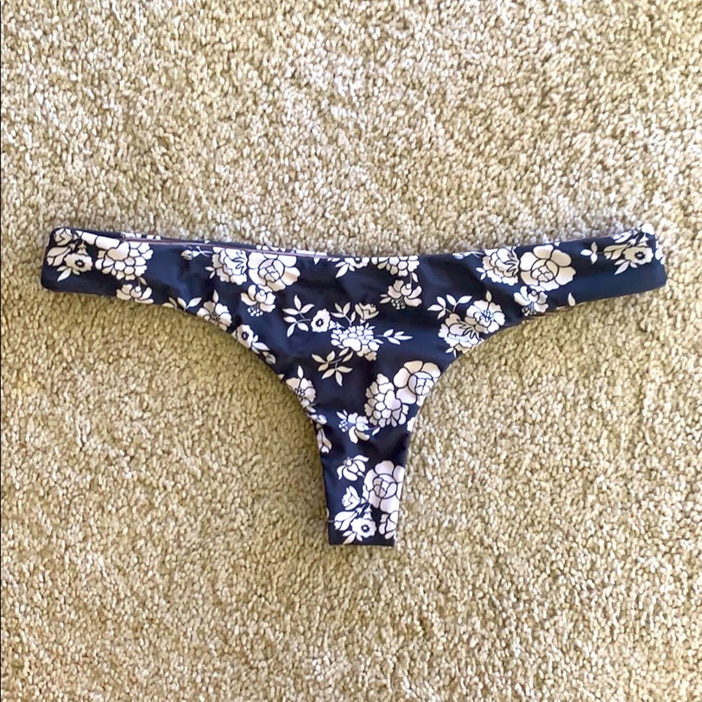 Acacia Blossom Hookipa